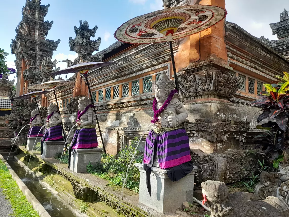 O Massam en formation à Bali